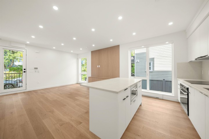 Photo 12 at 1904 E 8th Avenue, Grandview Woodland, Vancouver East