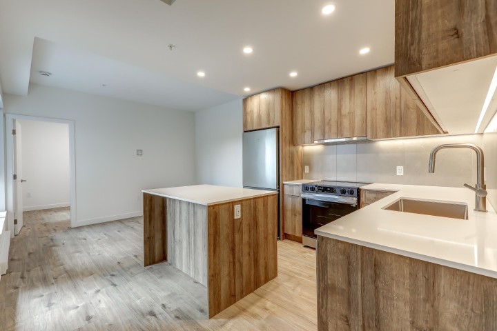 Photo 2 at 517 - 3594 Malsum Drive, Roche Point, North Vancouver