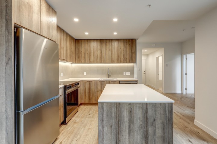 Photo 5 at 517 - 3594 Malsum Drive, Roche Point, North Vancouver