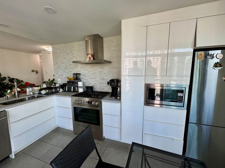 Photo 3 at 1503 - 928 Richards Street, Yaletown, Vancouver West