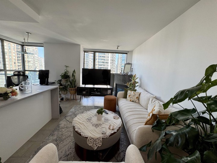 Photo 5 at 1503 - 928 Richards Street, Yaletown, Vancouver West