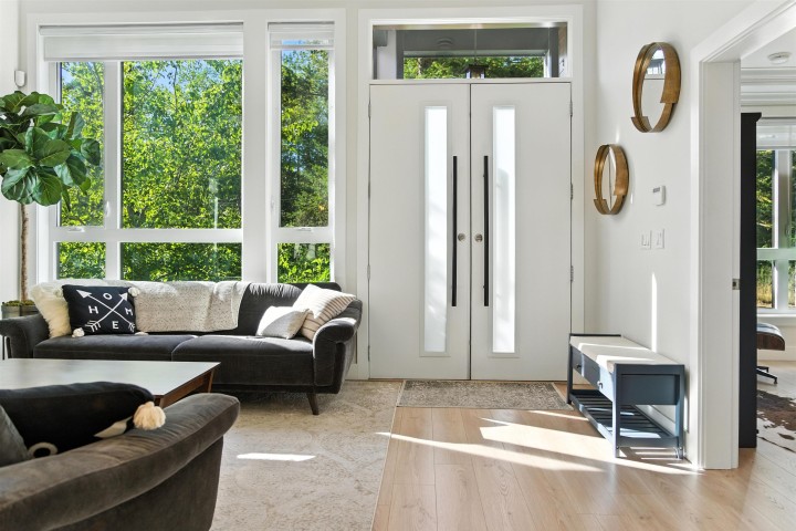 Photo 3 at 870 Browning Place, Blueridge NV, North Vancouver