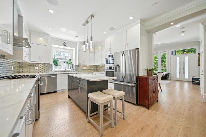 Photo 11 at 870 Browning Place, Blueridge NV, North Vancouver