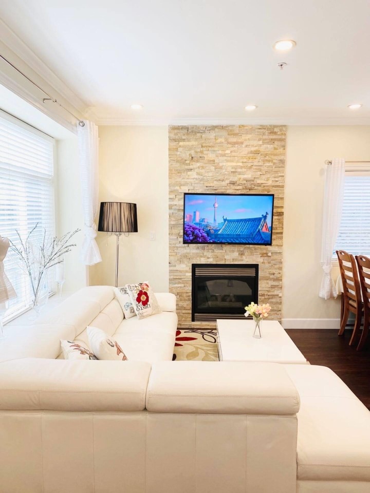 Photo 2 at 6451 Beatrice Street, Killarney VE, Vancouver East