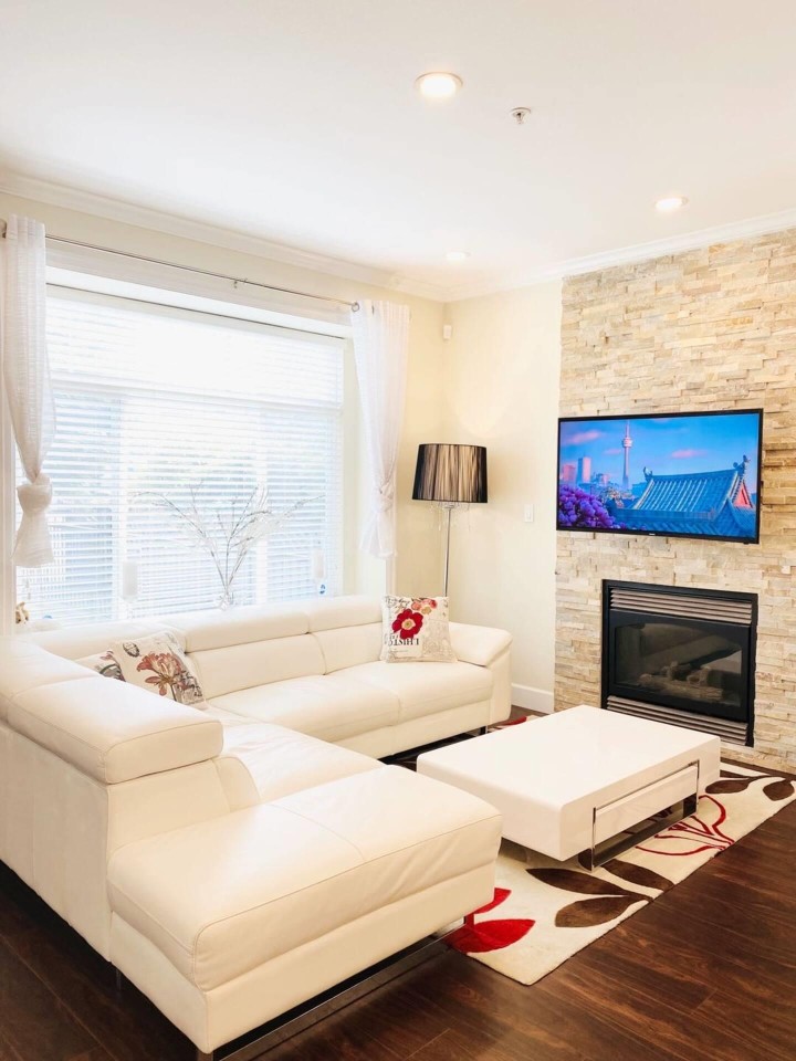 Photo 3 at 6451 Beatrice Street, Killarney VE, Vancouver East