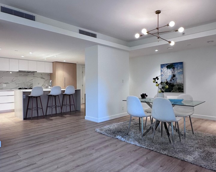 Photo 4 at 304 - 1500 Fern Street, Lynnmour, North Vancouver