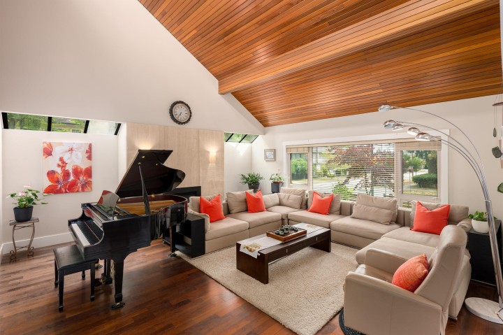 Photo 1 at 5483 Carnarvon Street, Kerrisdale, Vancouver West