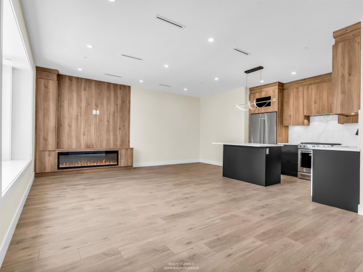 Photo 3 at 1 - 5221 Clarendon Street, Collingwood VE, Vancouver East