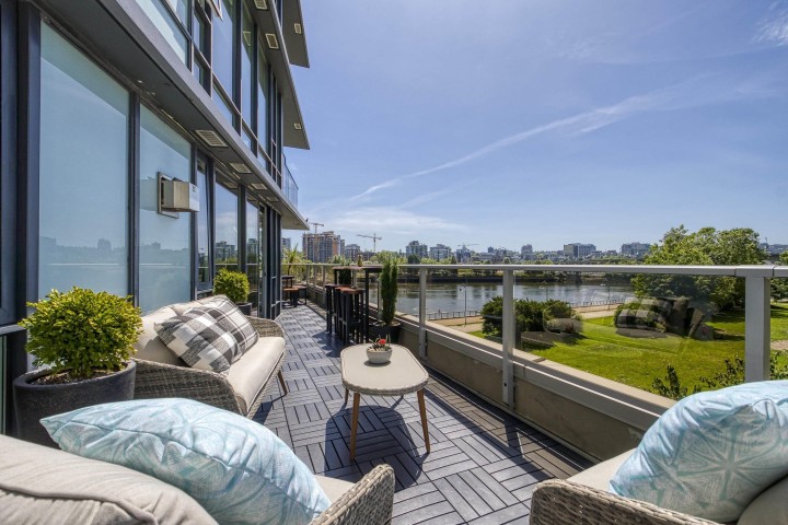 Photo 12 at 303 - 8 Smithe Mews, Yaletown, Vancouver West