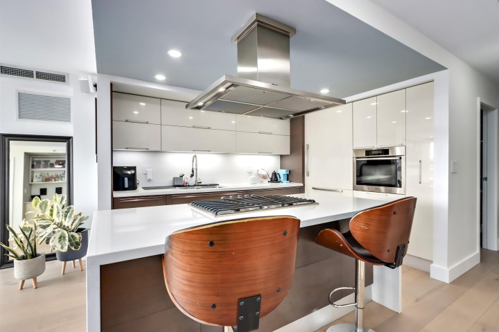 Photo 8 at 303 - 8 Smithe Mews, Yaletown, Vancouver West