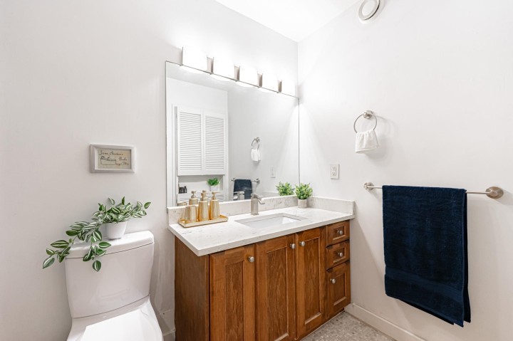 Photo 20 at 5 - 1786 Esquimalt Avenue, Ambleside, West Vancouver