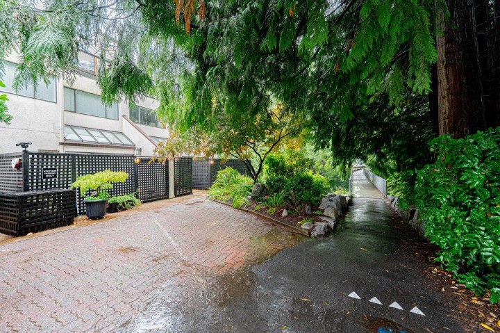 Photo 34 at 5 - 1786 Esquimalt Avenue, Ambleside, West Vancouver