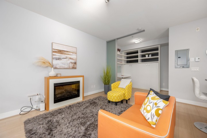 Photo 3 at 115 - 735 W 15th Street, Mosquito Creek, North Vancouver