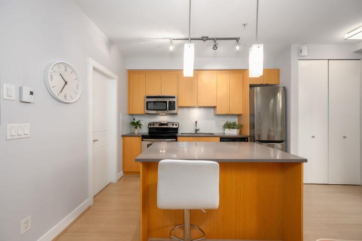 Photo 9 at 115 - 735 W 15th Street, Mosquito Creek, North Vancouver