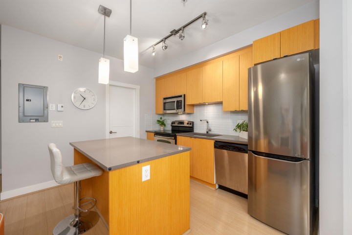 Photo 10 at 115 - 735 W 15th Street, Mosquito Creek, North Vancouver