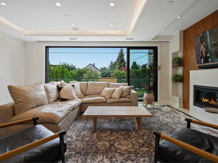 Photo 3 at 1295 Duchess Avenue, Ambleside, West Vancouver