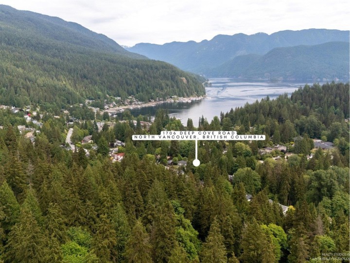 Photo 4 at 1706 Deep Cove Road, Deep Cove, North Vancouver
