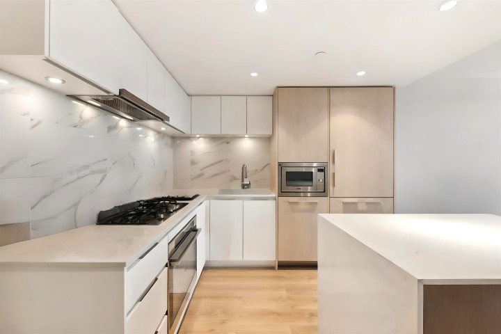 Photo 10 at 805 - 1500 Fern Street, Lynnmour, North Vancouver