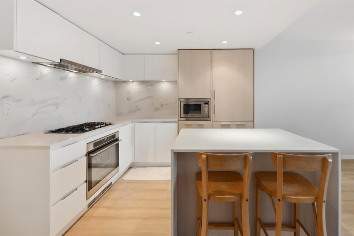 Photo 11 at 805 - 1500 Fern Street, Lynnmour, North Vancouver