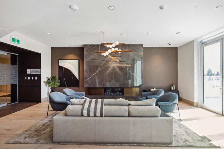 Photo 4 at 805 - 1500 Fern Street, Lynnmour, North Vancouver