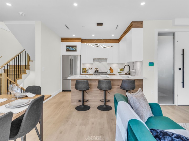 Photo 7 at 2 - 5221 Clarendon Street, Collingwood VE, Vancouver East