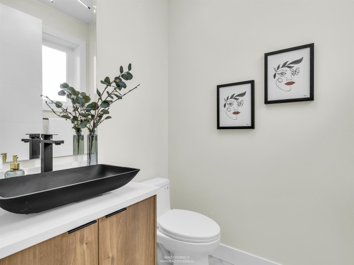 Photo 11 at 2 - 5221 Clarendon Street, Collingwood VE, Vancouver East