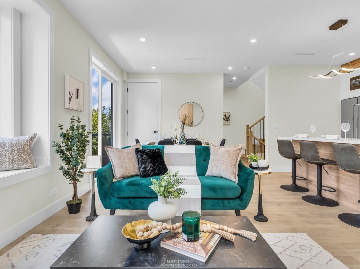 Photo 4 at 2 - 5221 Clarendon Street, Collingwood VE, Vancouver East