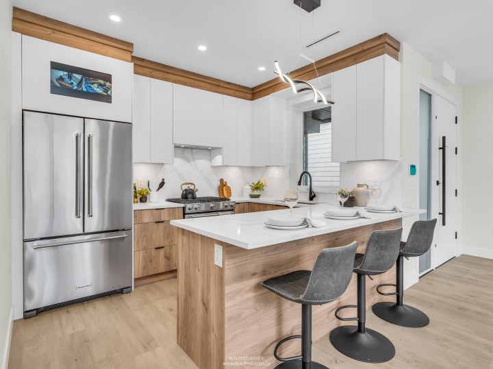 Photo 8 at 2 - 5221 Clarendon Street, Collingwood VE, Vancouver East