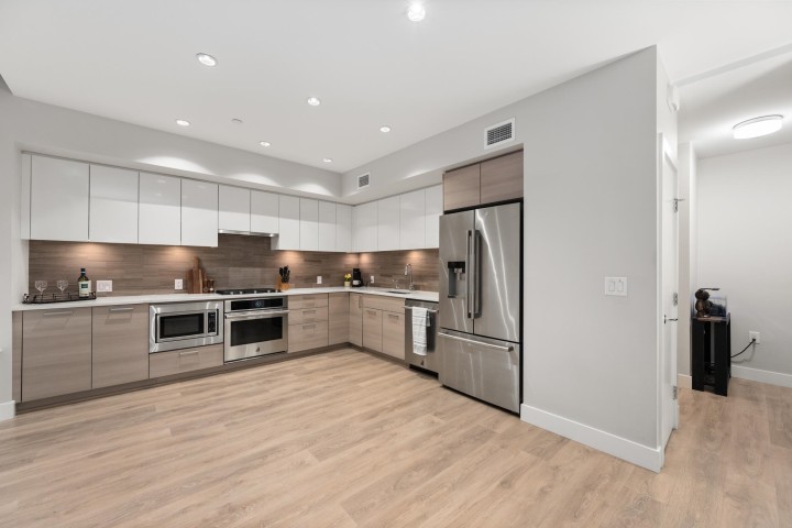 Photo 6 at 3482 Marine Way, South Marine, Vancouver East