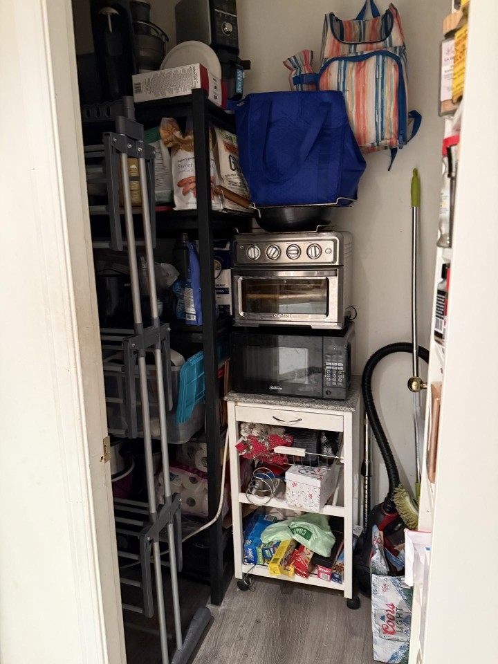 Photo 6 at 305 - 888 Pacific Avenue, Yaletown, Vancouver West