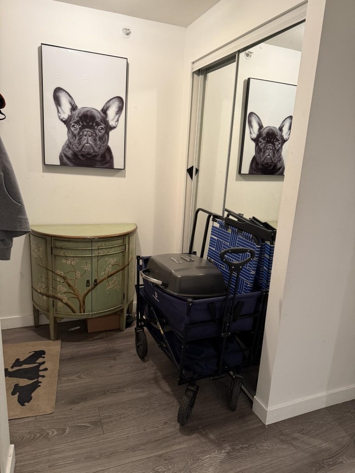 Photo 5 at 305 - 888 Pacific Avenue, Yaletown, Vancouver West