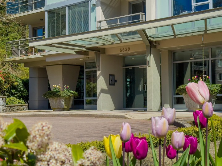 Photo 2 at 707 - 5639 Hampton Place, University VW, Vancouver West