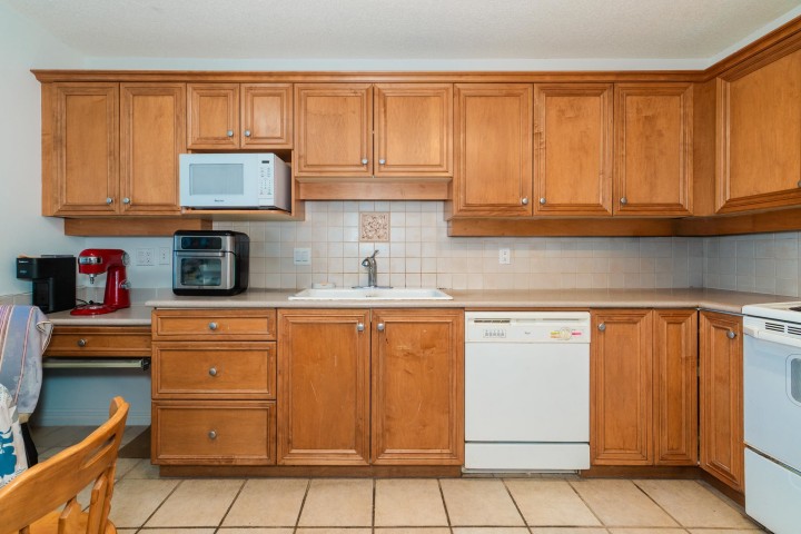Photo 13 at 707 - 5639 Hampton Place, University VW, Vancouver West