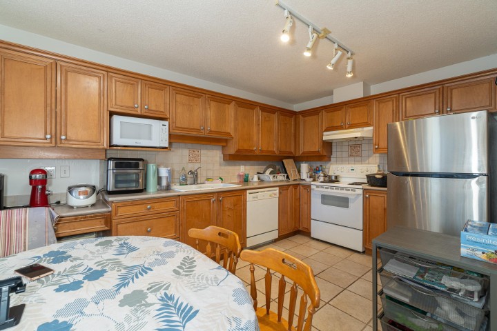 Photo 9 at 707 - 5639 Hampton Place, University VW, Vancouver West