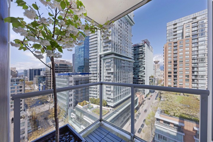 Photo 12 at 1502 - 480 Robson Street, Downtown VW, Vancouver West