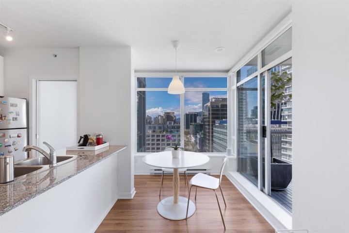 Photo 5 at 1502 - 480 Robson Street, Downtown VW, Vancouver West