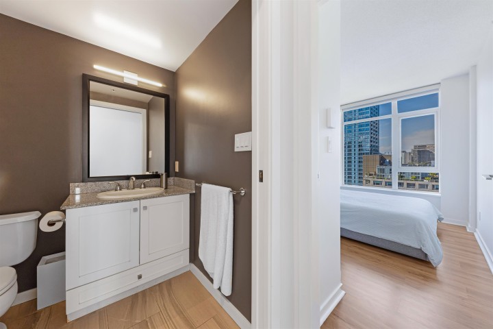 Photo 11 at 1502 - 480 Robson Street, Downtown VW, Vancouver West