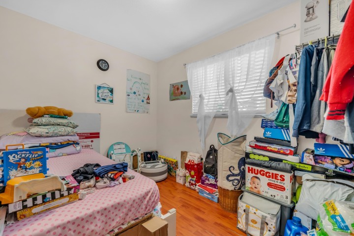 Photo 6 at 180 E 62nd Avenue, South Vancouver, Vancouver East