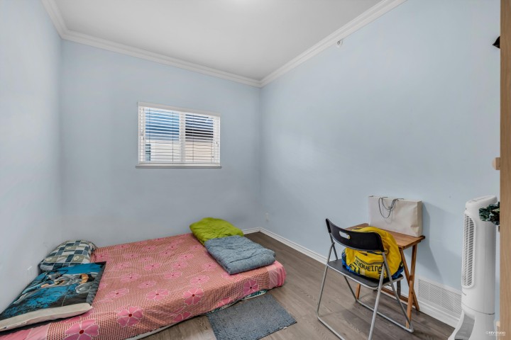 Photo 15 at 180 E 62nd Avenue, South Vancouver, Vancouver East