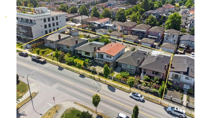 Photo 7 at 2380 E 33rd Avenue, Collingwood VE, Vancouver East