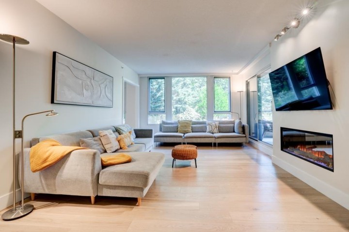 Photo 5 at 301 - 5775 Hampton Place, University VW, Vancouver West