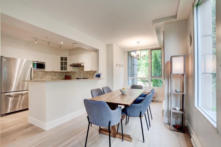 Photo 11 at 301 - 5775 Hampton Place, University VW, Vancouver West