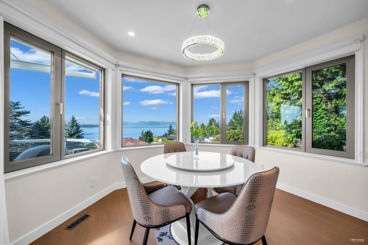 Photo 17 at 2662 Chelsea Place, Chelsea Park, West Vancouver