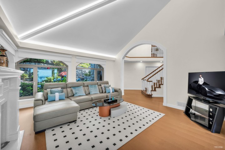 Photo 9 at 2662 Chelsea Place, Chelsea Park, West Vancouver