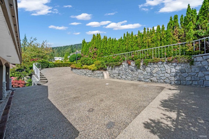 Photo 35 at 2662 Chelsea Place, Chelsea Park, West Vancouver