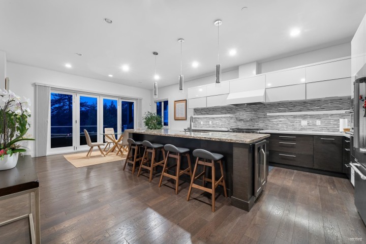 Photo 9 at 4061 St. Pauls Avenue, Upper Lonsdale, North Vancouver