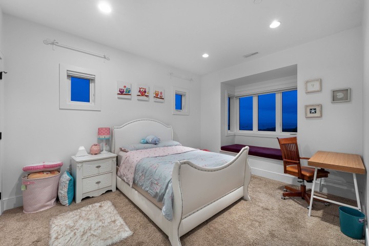 Photo 24 at 4061 St. Pauls Avenue, Upper Lonsdale, North Vancouver