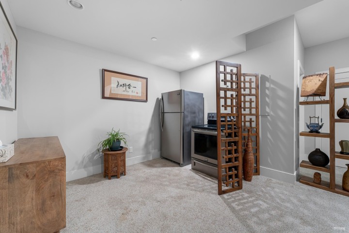 Photo 34 at 4061 St. Pauls Avenue, Upper Lonsdale, North Vancouver