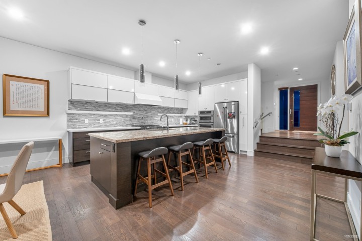 Photo 10 at 4061 St. Pauls Avenue, Upper Lonsdale, North Vancouver