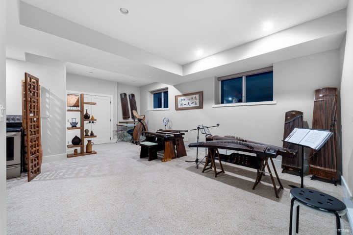 Photo 33 at 4061 St. Pauls Avenue, Upper Lonsdale, North Vancouver